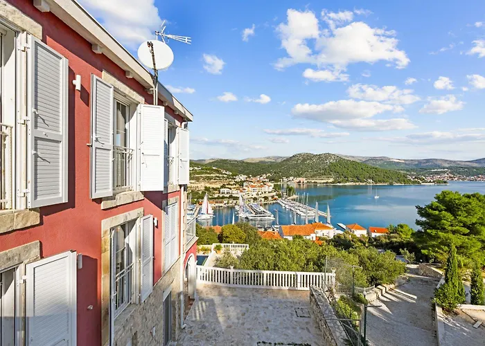 Villa Bratello Marina
