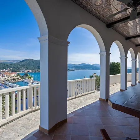 Villa Bratello